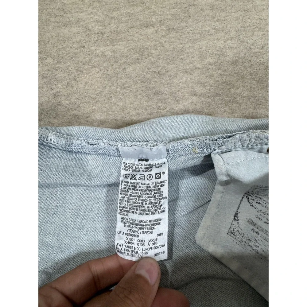 Levis 501 Jeans Mens 38x36 Light Wash Blue‎ Denim Regular Straight Button Fly